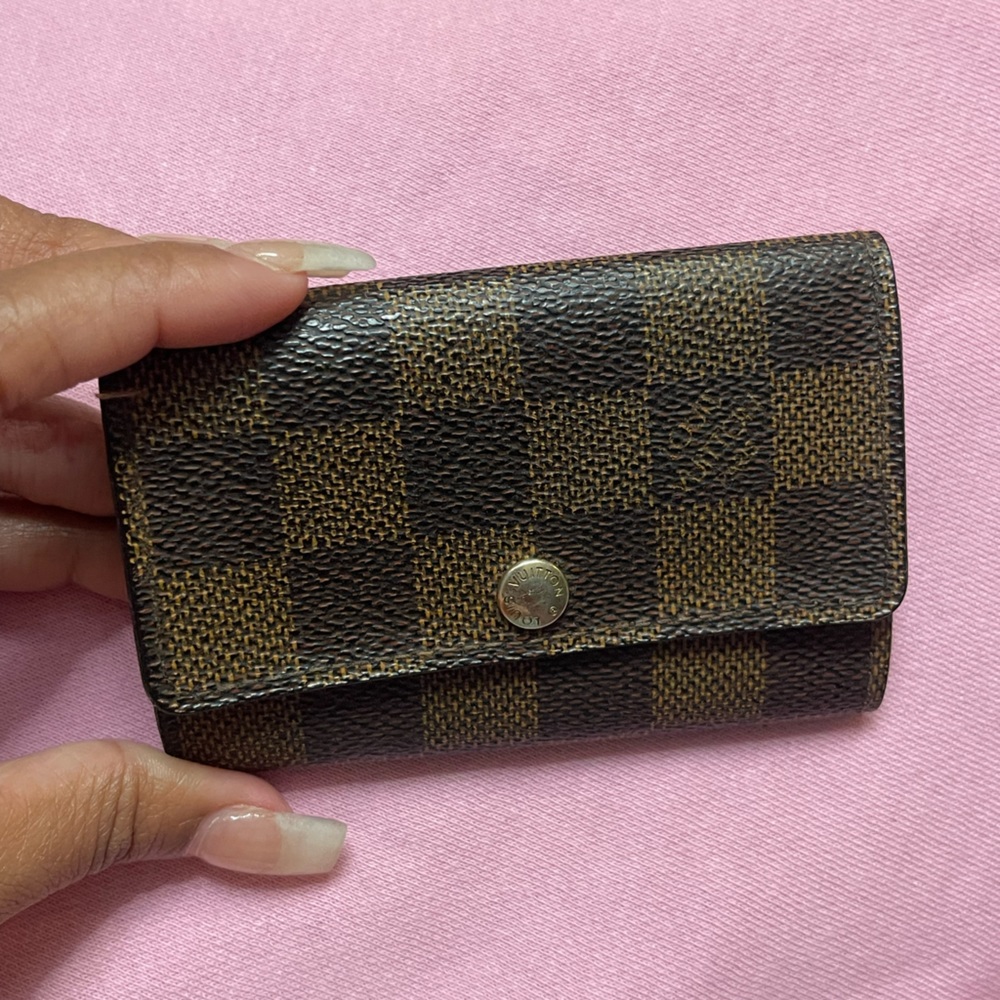 Louis Vuitton Damier Keyholder